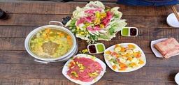 Lẩu rau hoa Đà Lạt			